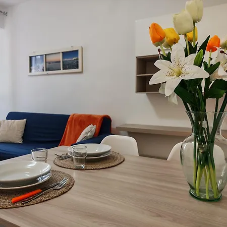 La Casa Di Delia Apartment *